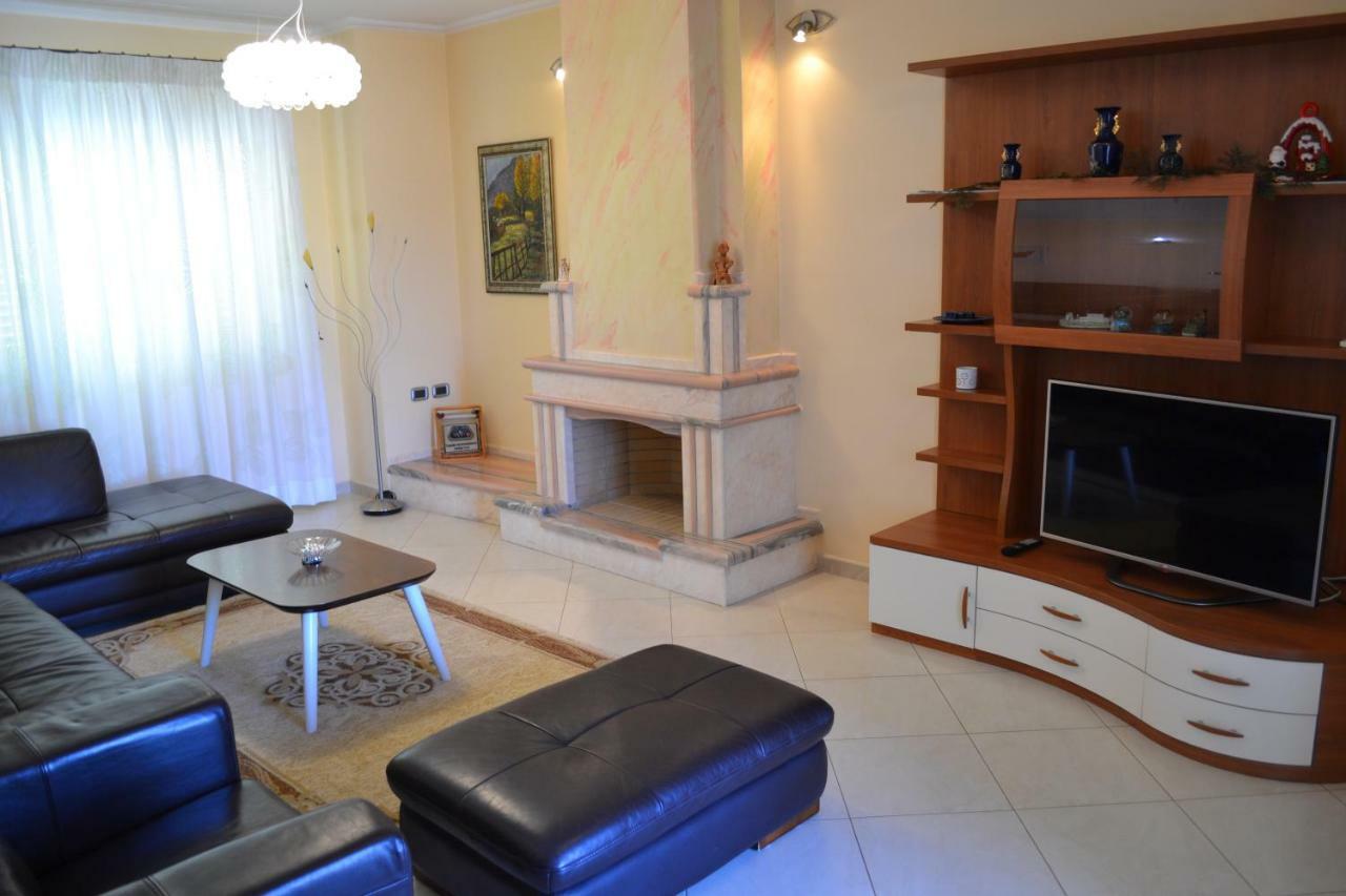 Penthouse Terrace 4 Bedrooms Apartment Vlorë Eksteriør billede