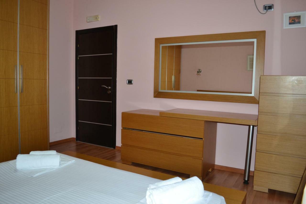 Penthouse Terrace 4 Bedrooms Apartment Vlorë Eksteriør billede