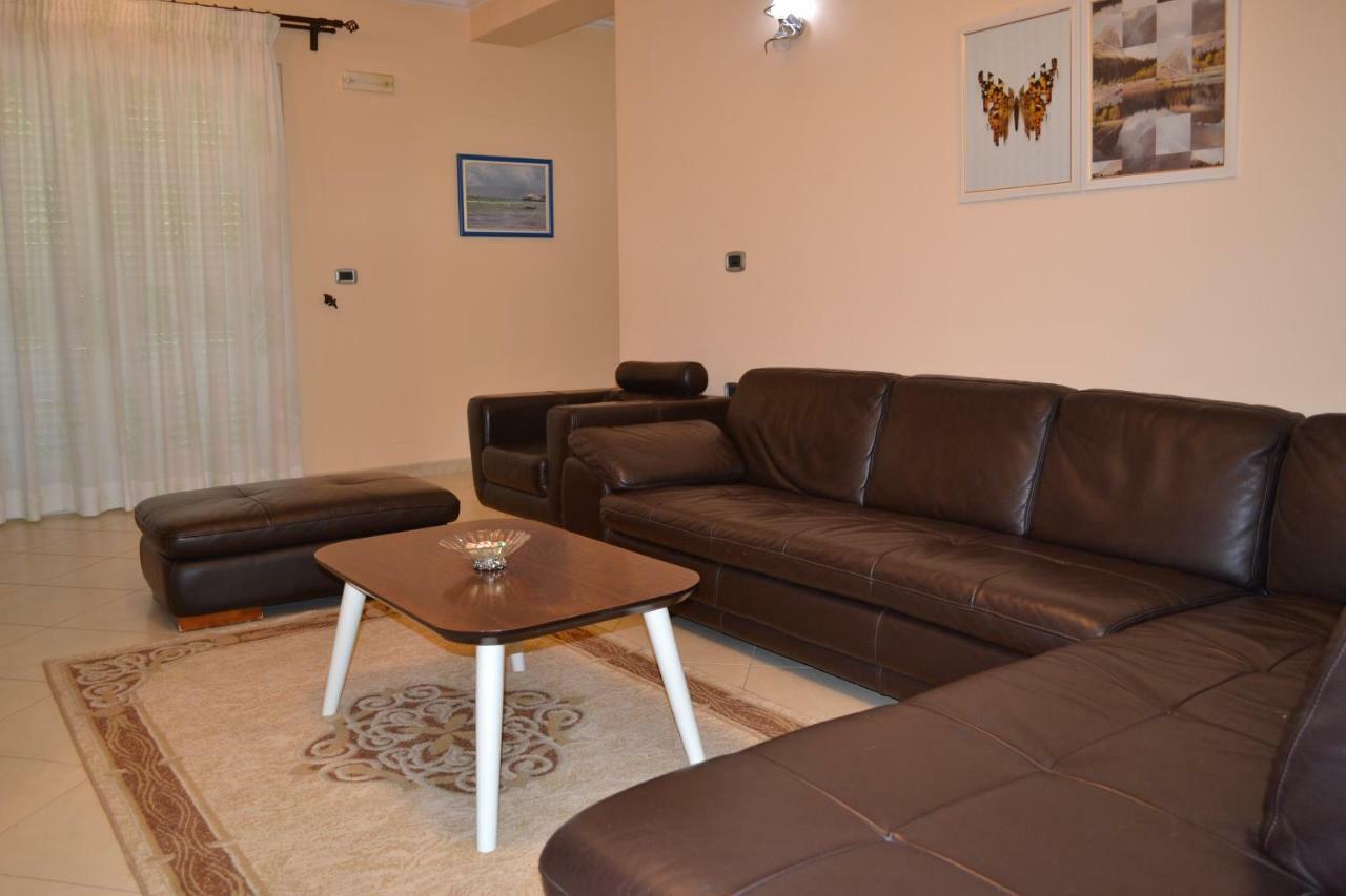 Penthouse Terrace 4 Bedrooms Apartment Vlorë Eksteriør billede